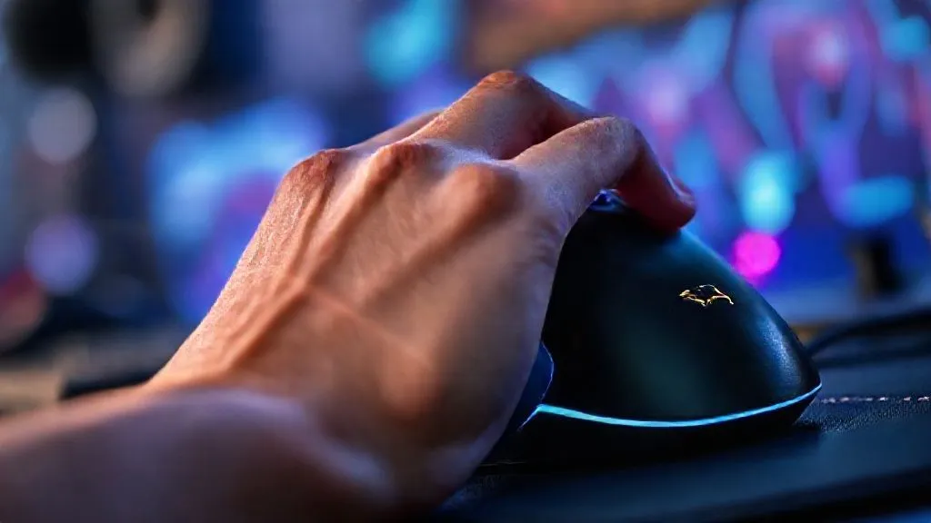 5 Passos Essenciais para Montar seu Setup Gamer Ergonômico e Dizer Adeus às Lesões de LER